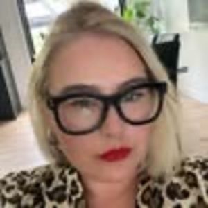 Meet your Posher, Valérie